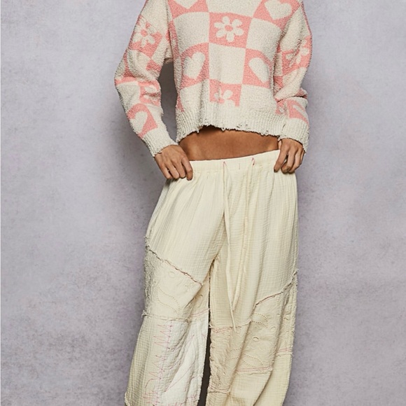 POL Heart V-Neck Sweater distressed soft berber - Picture 5 of 5